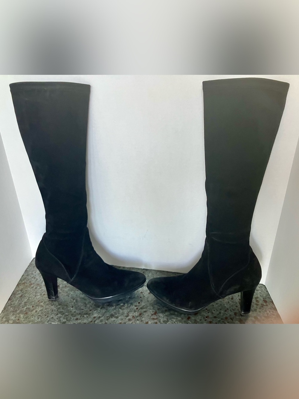 Aquatalia Rhumba Boot in Black Suede Size 7.5